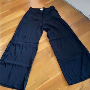 Gorgeous flowy pants